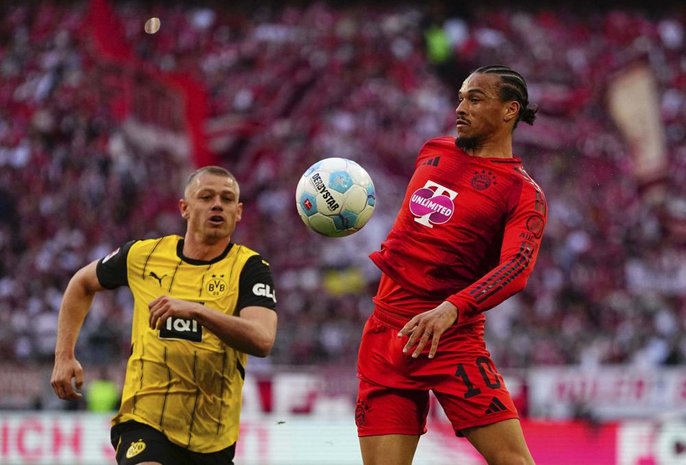 [流言板]半场：巴萨3-2马竞，小蜘蛛开局传射，马丁内斯头球反超35亮61回复.