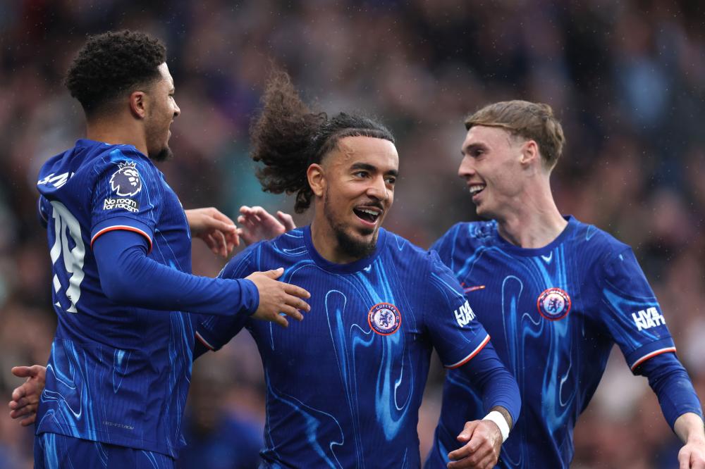 他强调了对 他强调了对